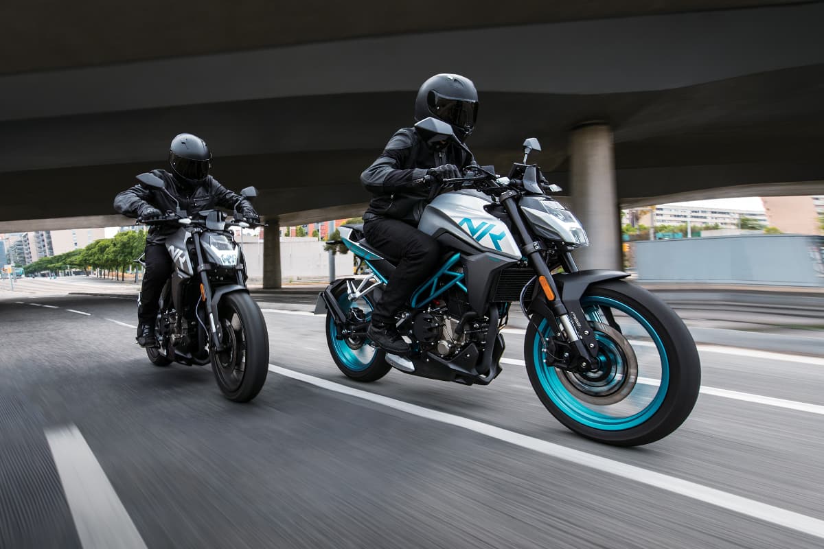 Мотоцикл CFMOTO 250 NK (ABS)