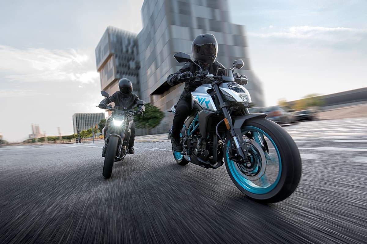 Мотоцикл CFMOTO 250 NK (ABS)