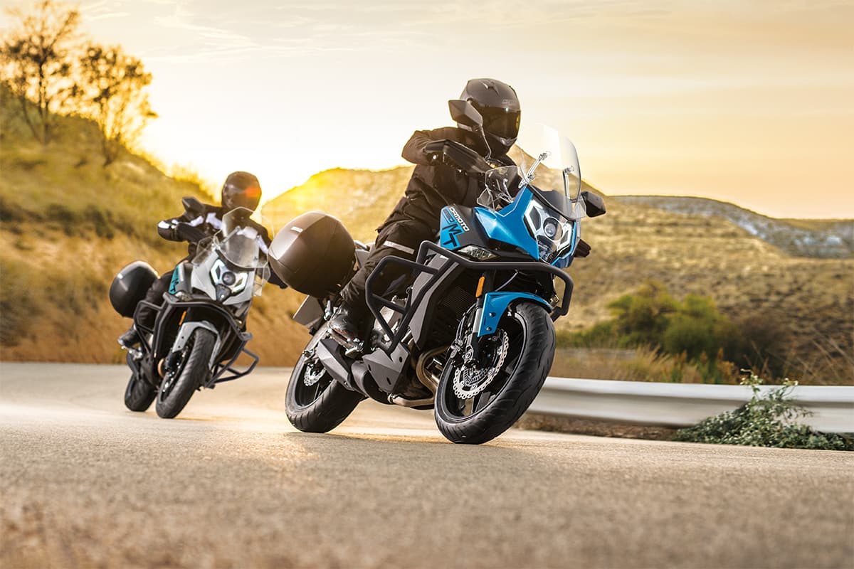 Мотоцикл CFMOTO 650 MT (ABS)